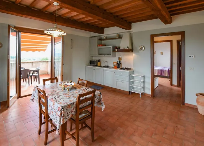 Seranna 3 Apartment *